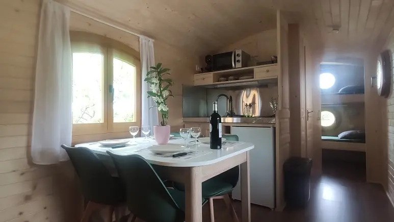 roulottes josephine - séjour