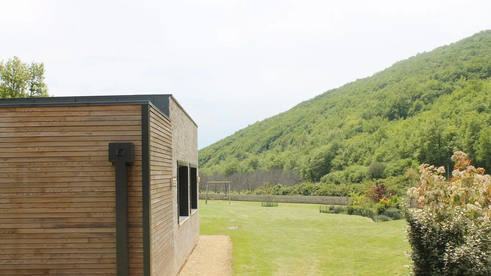 villa benechie- piscine intérieure - 10 pers - proche sarlat11