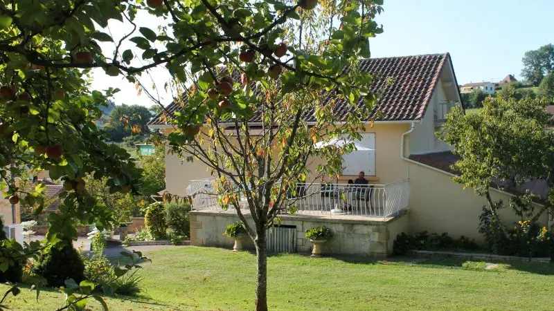 HUGUETTE-MAISON TERRASSE JARDIN