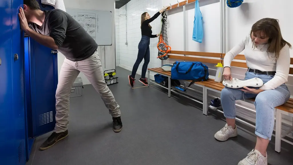 Découvrez notre Escape Game dans un vestiaire de rugby.