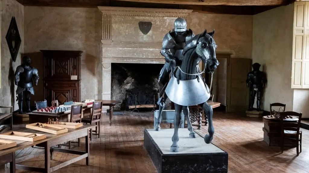 11.Stephane Monsserant - salle d'armes - Château de Bridoire histoire