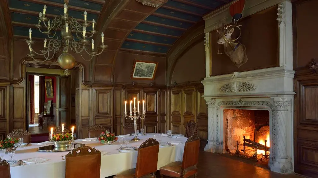 3 - Salle à manger - chateau meublé Bergerac Périgord
