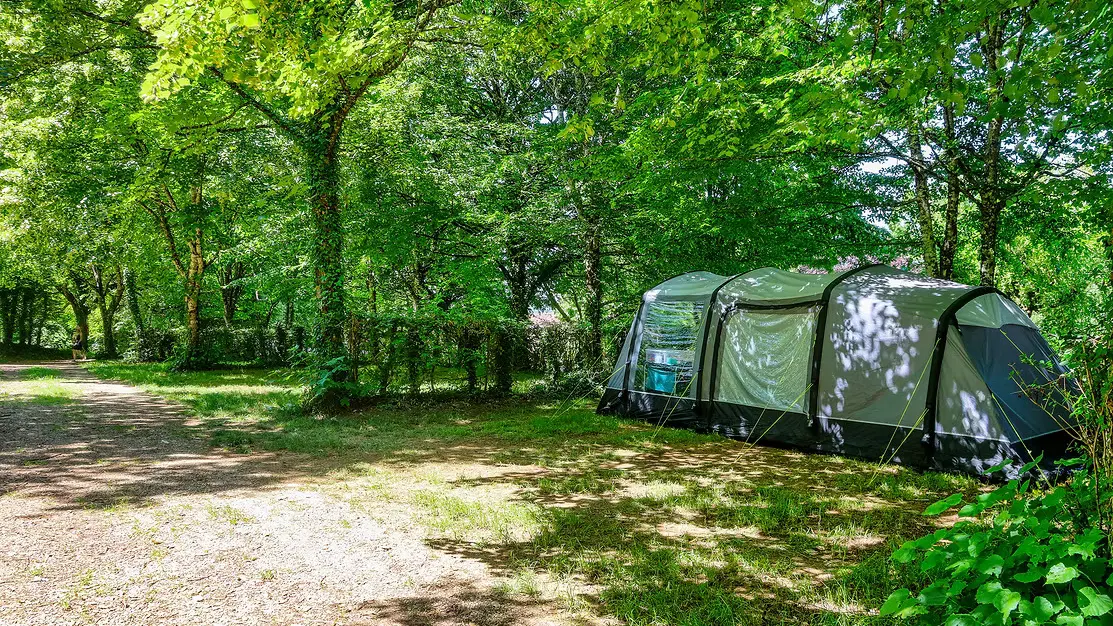 5 emplacement_tente_camping_a_la_ferme_la_roussie_sarlat (4)