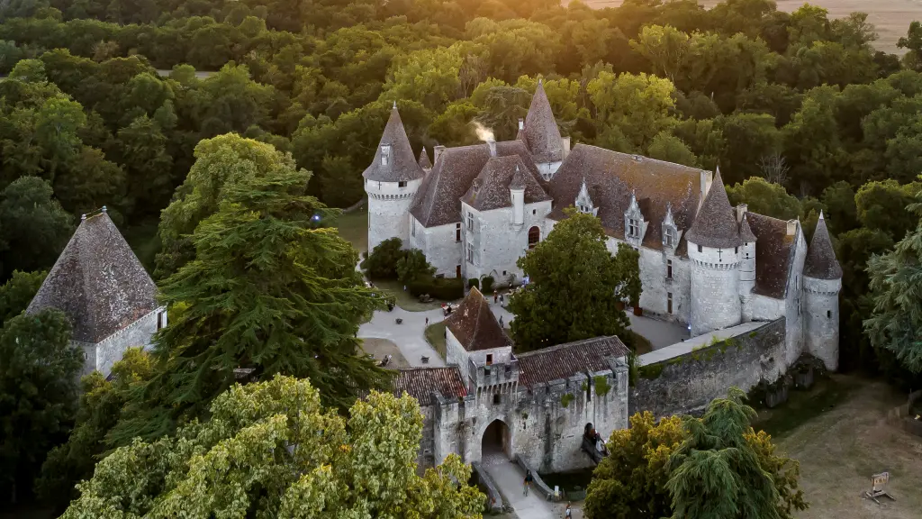 7 - Chateau de Bridoire coucher de soleil ambiance vue campagne