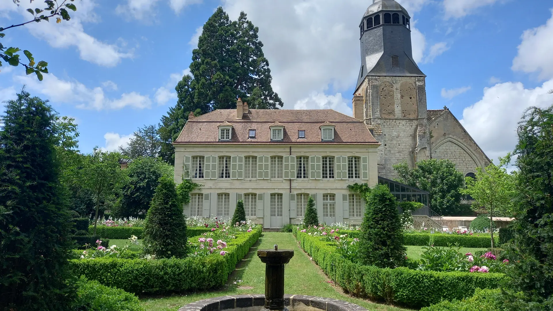 Vue depuis le jardin