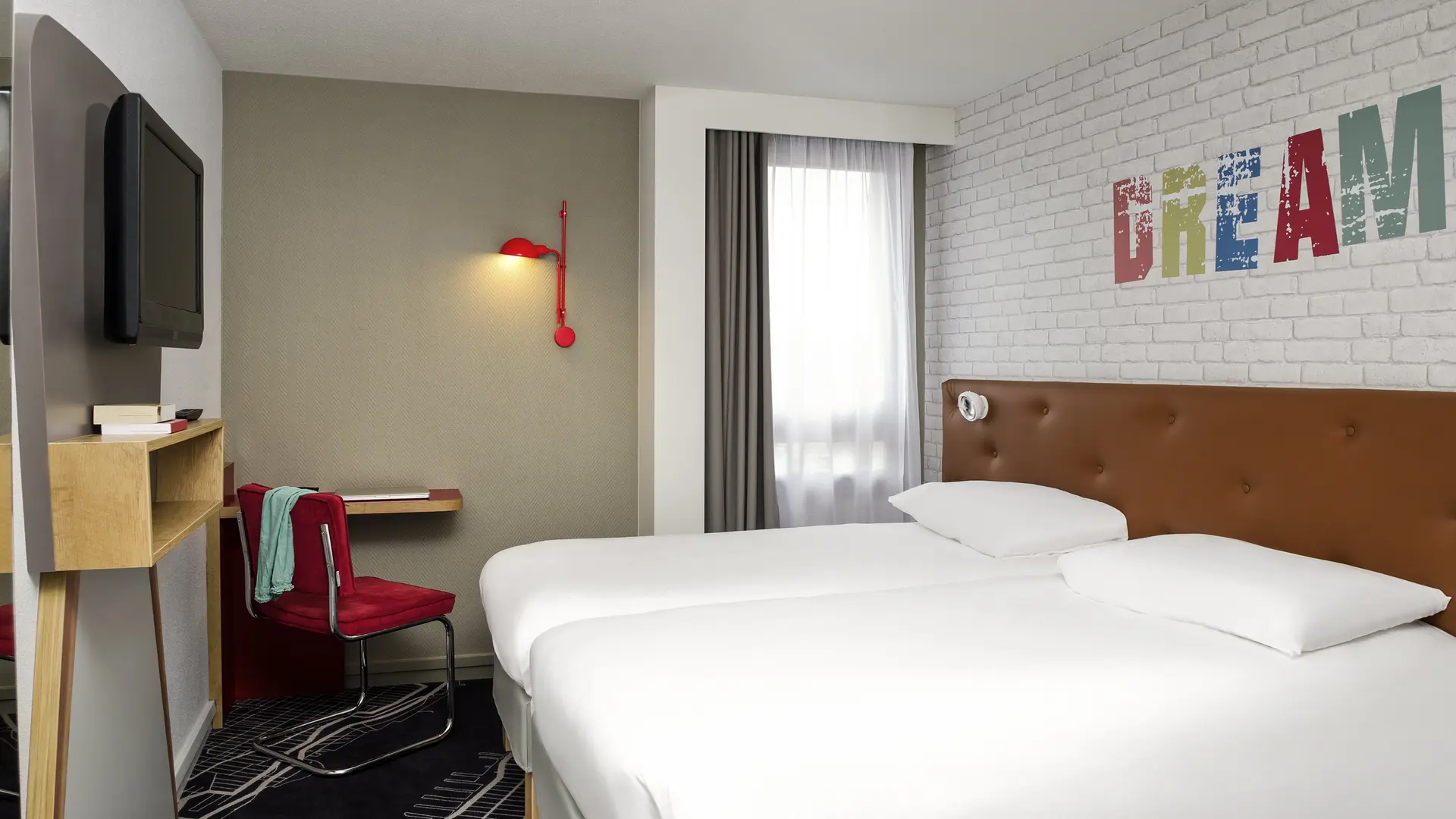 HÔTEL IBIS STYLES CHARTRES - 9569