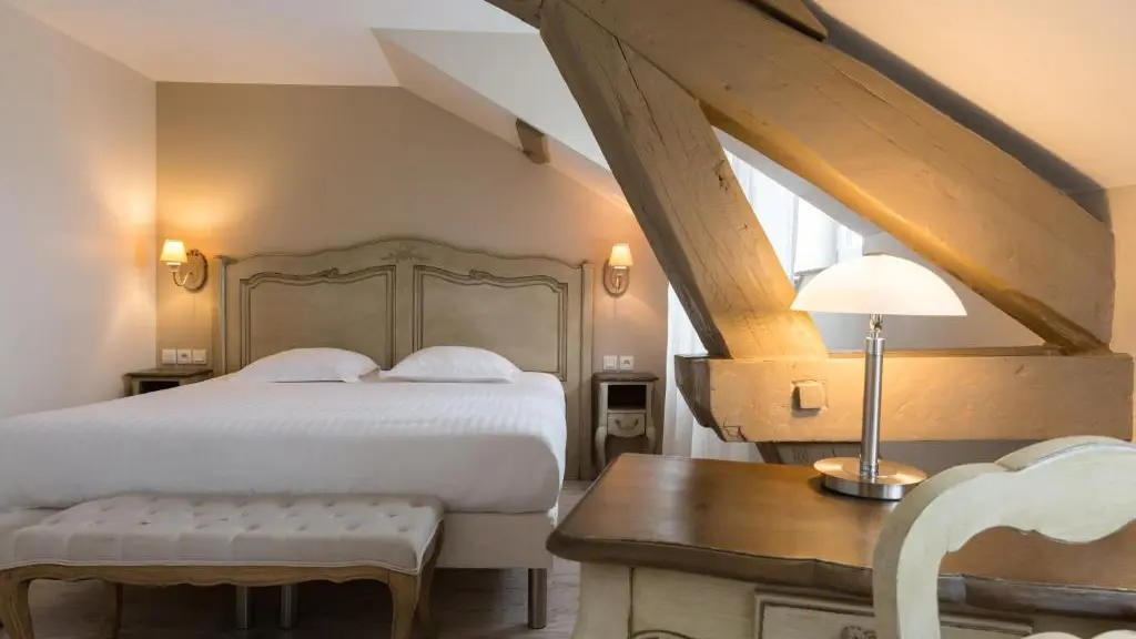 HOTEL LES POEMES DE CHARTRES
