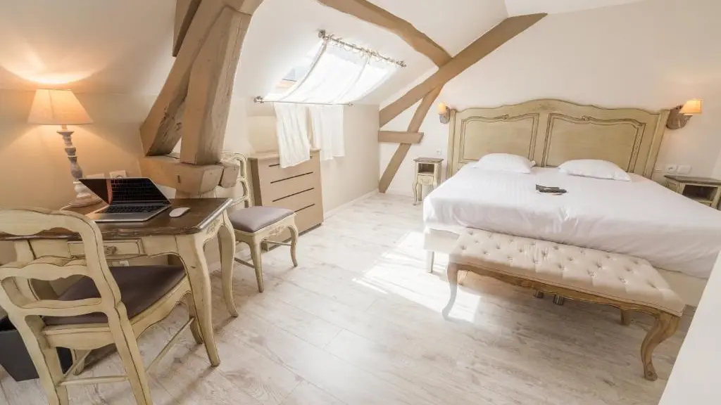 HOTEL LES POEMES DE CHARTRES