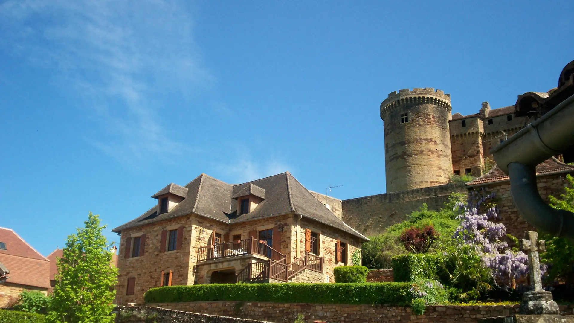 Au pied du Château (gîte)