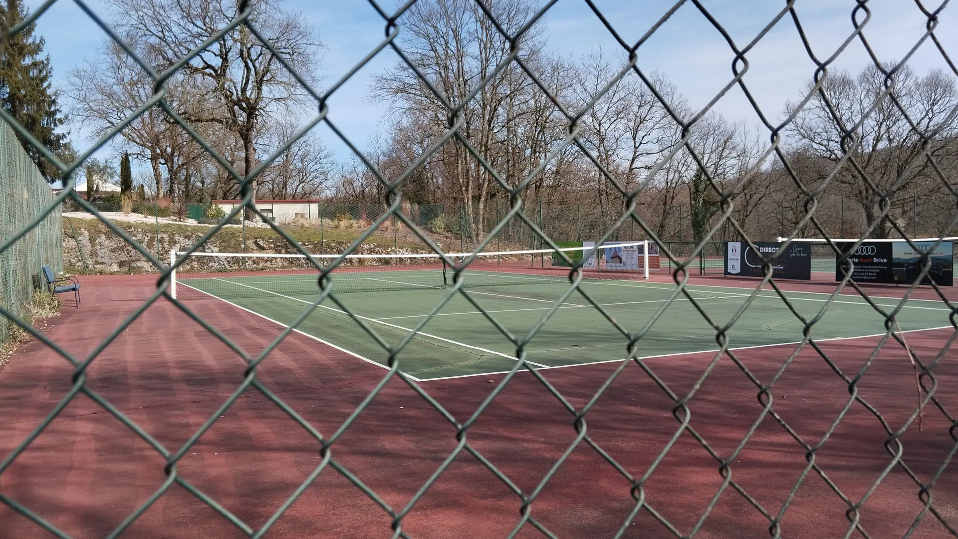 Autre vue terrain de tennis (golf)