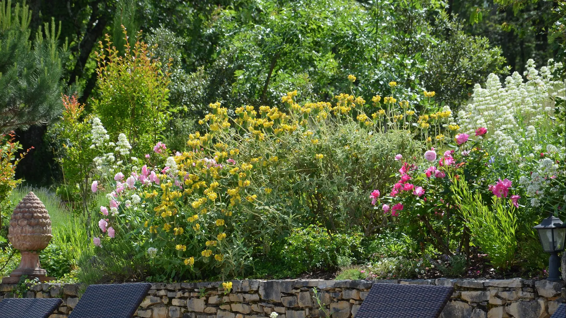 Gîte Durocher-St Denis les Martel-jardin