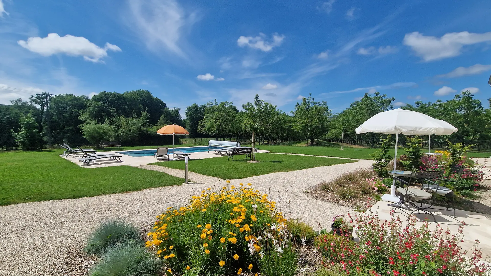 Terrasse privative vue piscine