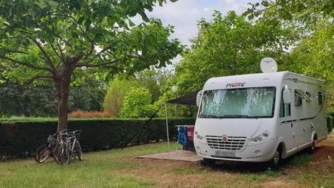 Aire de Camping-Car_tauriac