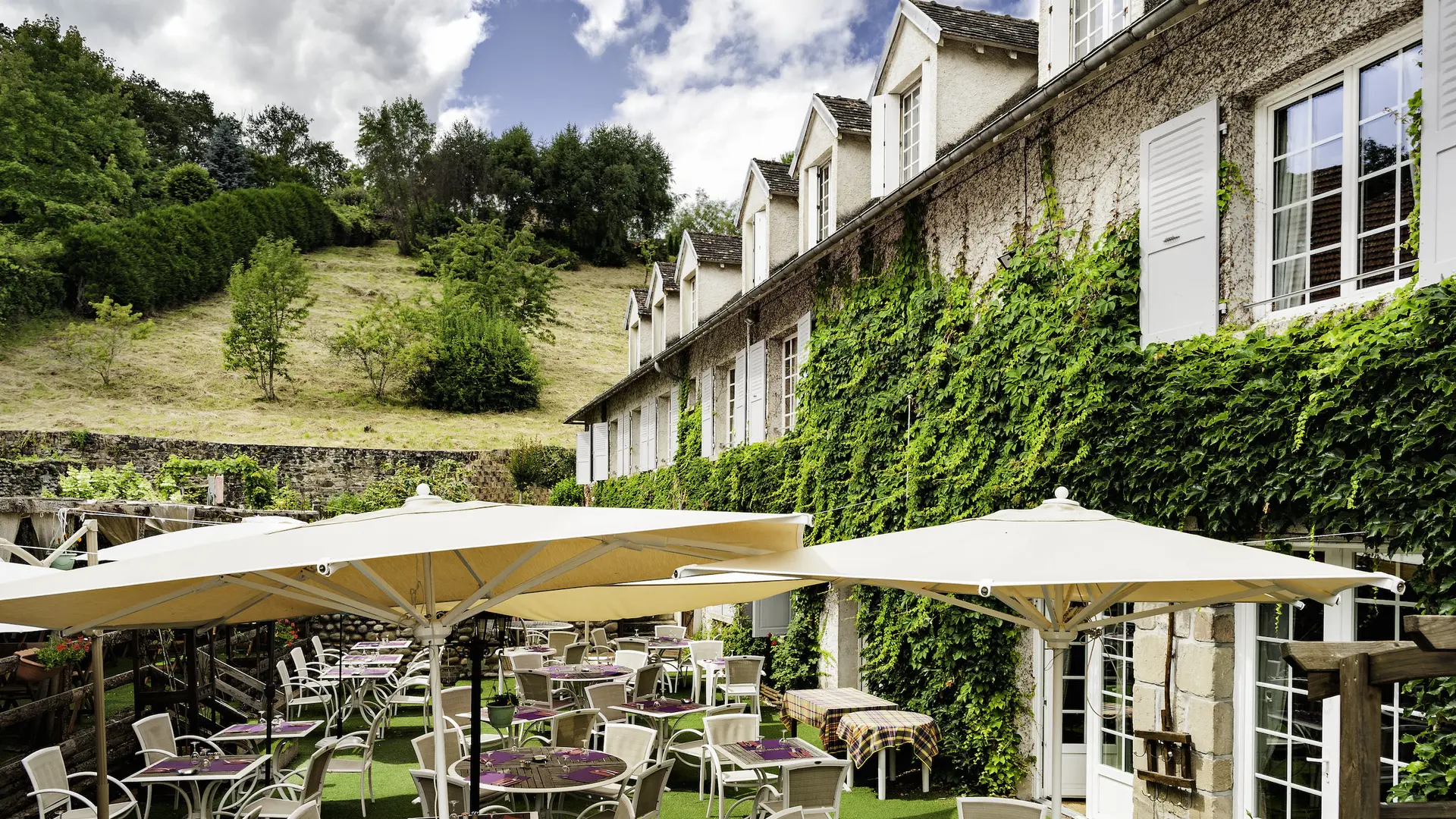 Hôtel-Restaurant-Le-Beaulieu-Terrasse