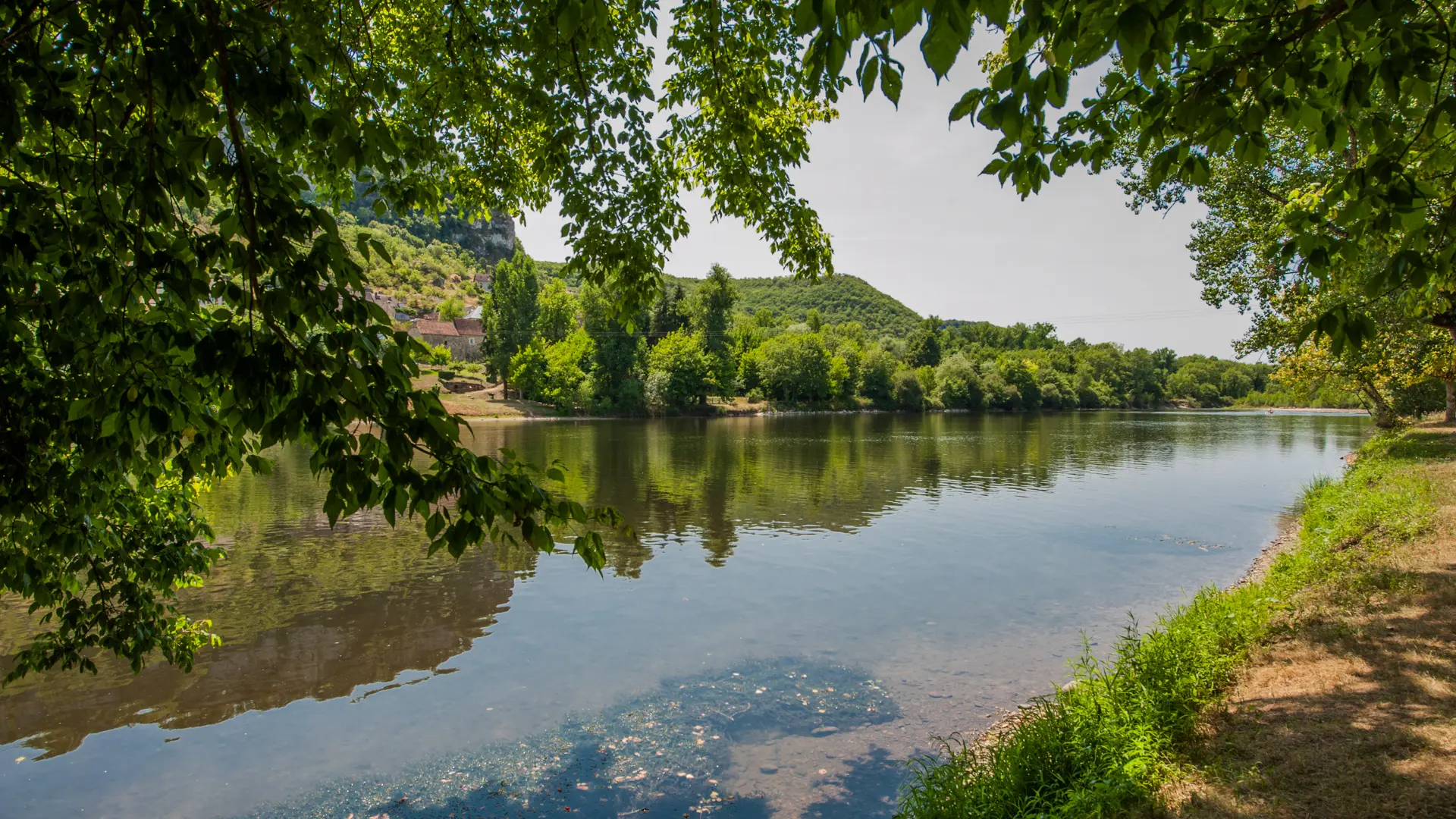 Baignade dans la Dordogne à Vayrac_05 © Lot Tourisme - C. ORY