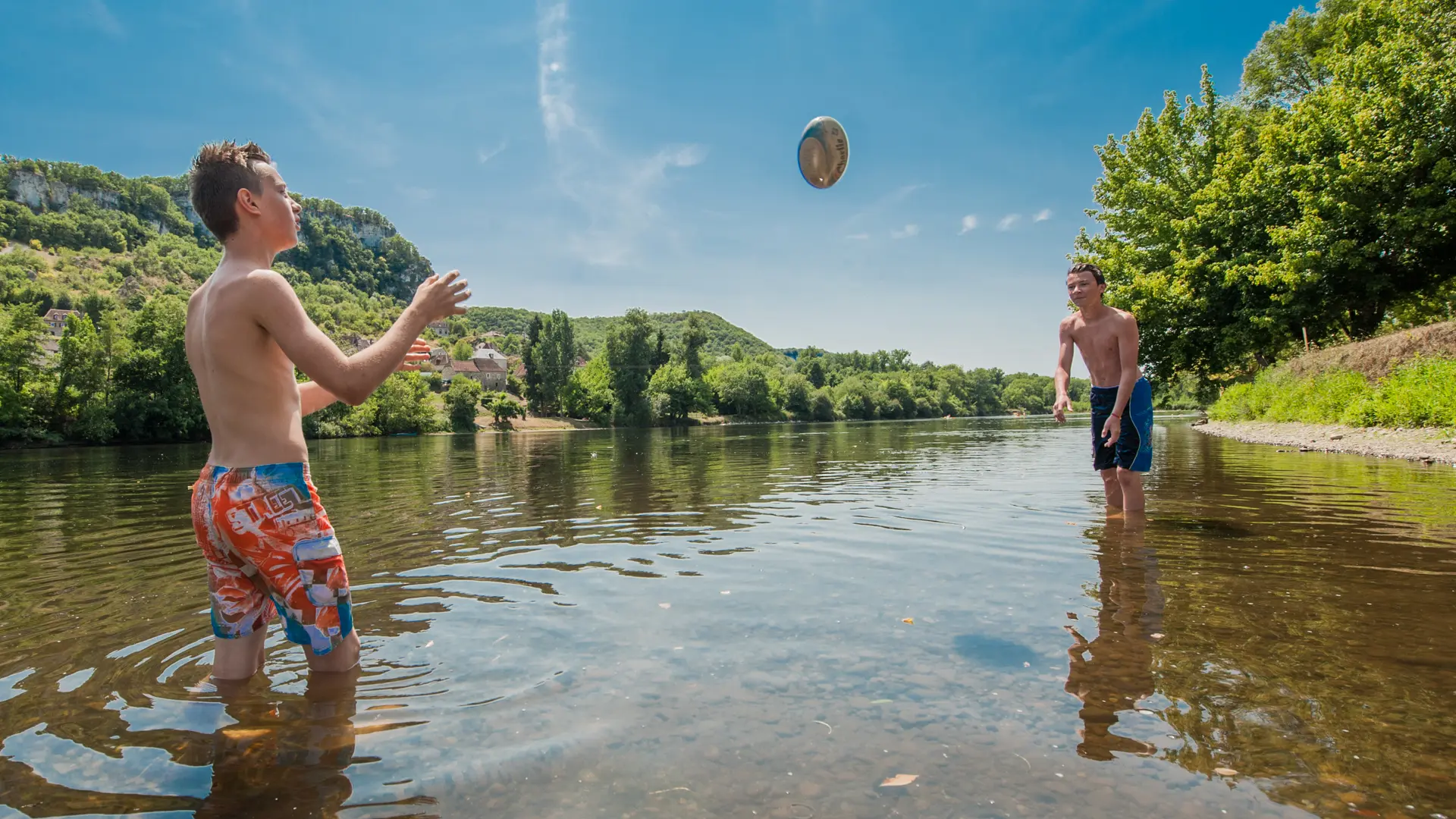 Baignade dans la Dordogne à Vayrac_11 © Lot Tourisme - C. ORY