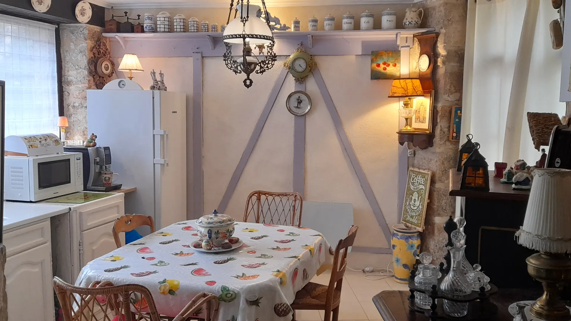 CUISINE commune de la maison - au RdC