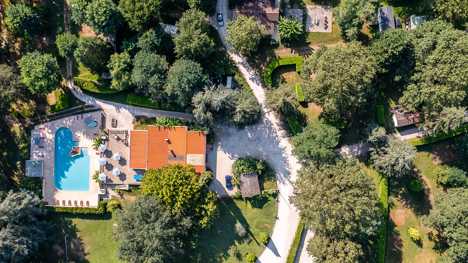 Camping Les Granges - Vue drone - piscine