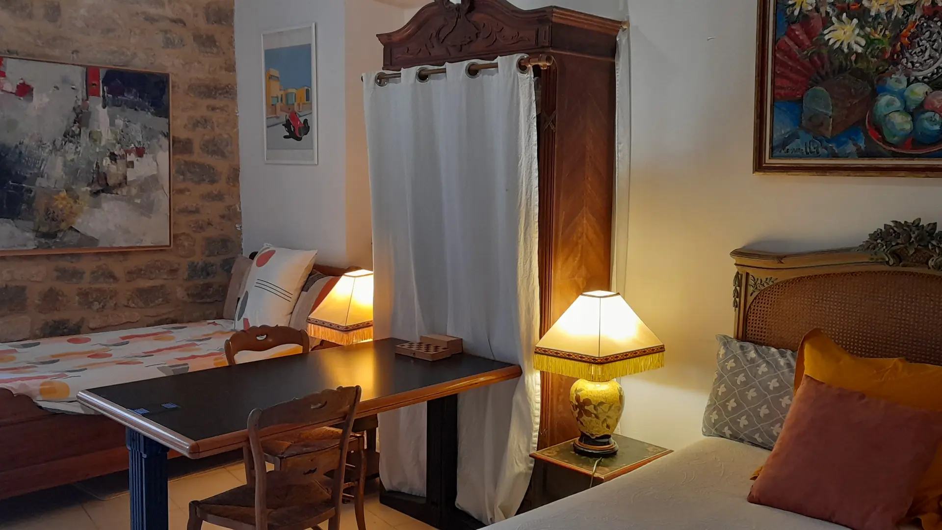 Chambre-N°2 = Suite-Parentale - 2 Lits = 112 cm et 90 cm