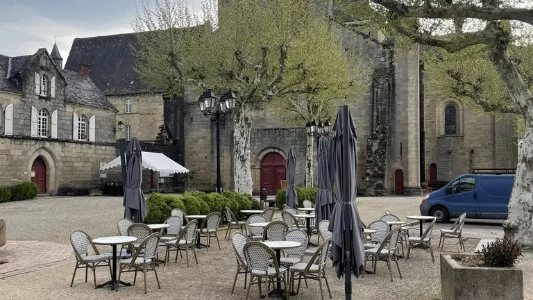 Bar-Tabac-Restaurant Chez Coco-Aubazine_terrasse