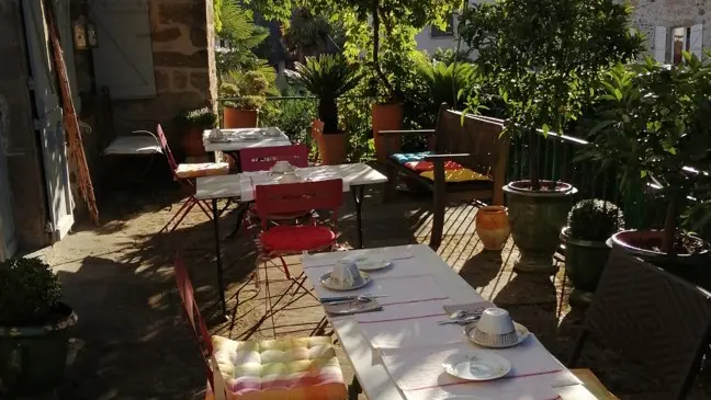 le petit-déjeuner sur la terrasse