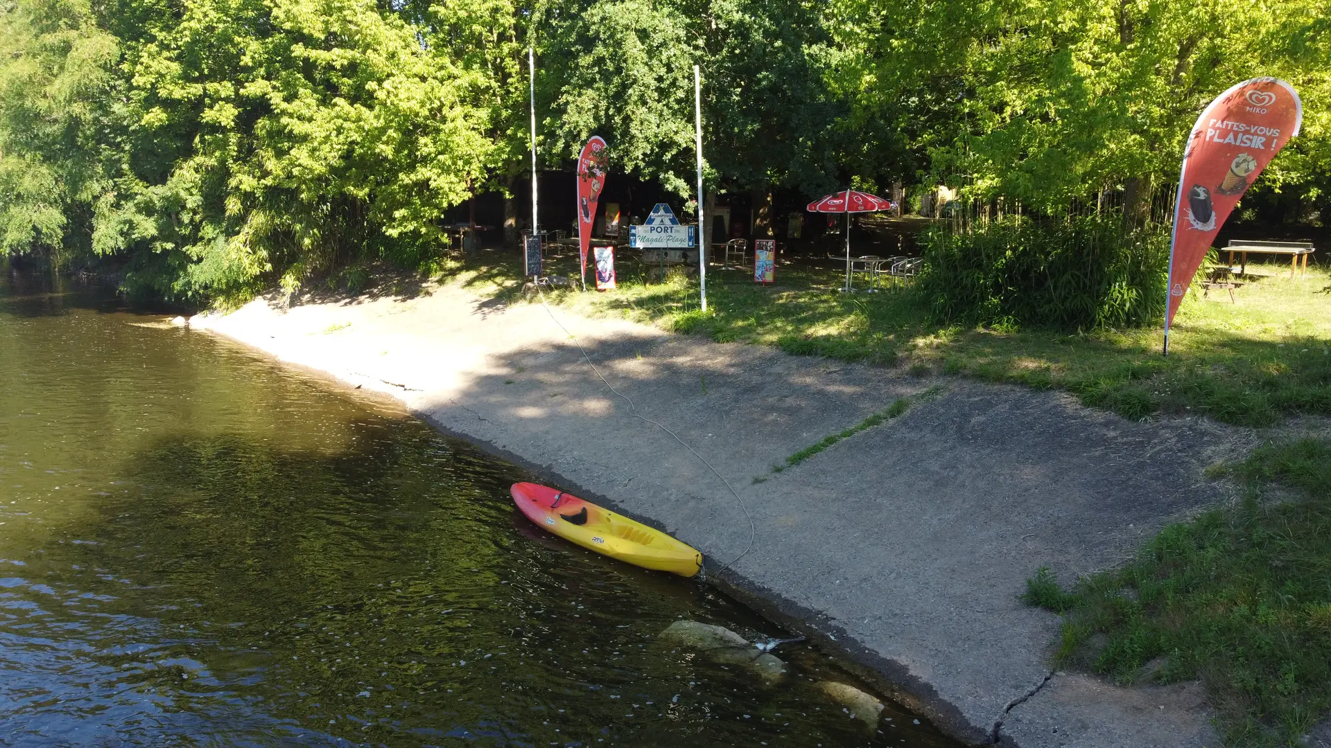 Vue aérienne de la riviere