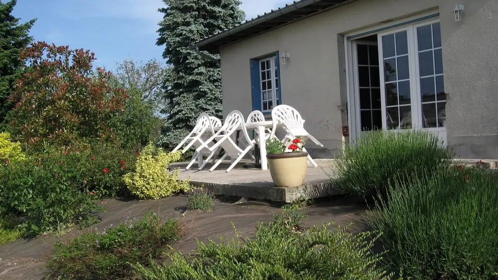 GiteAuBordDeLEau-Aubazine_terrasse