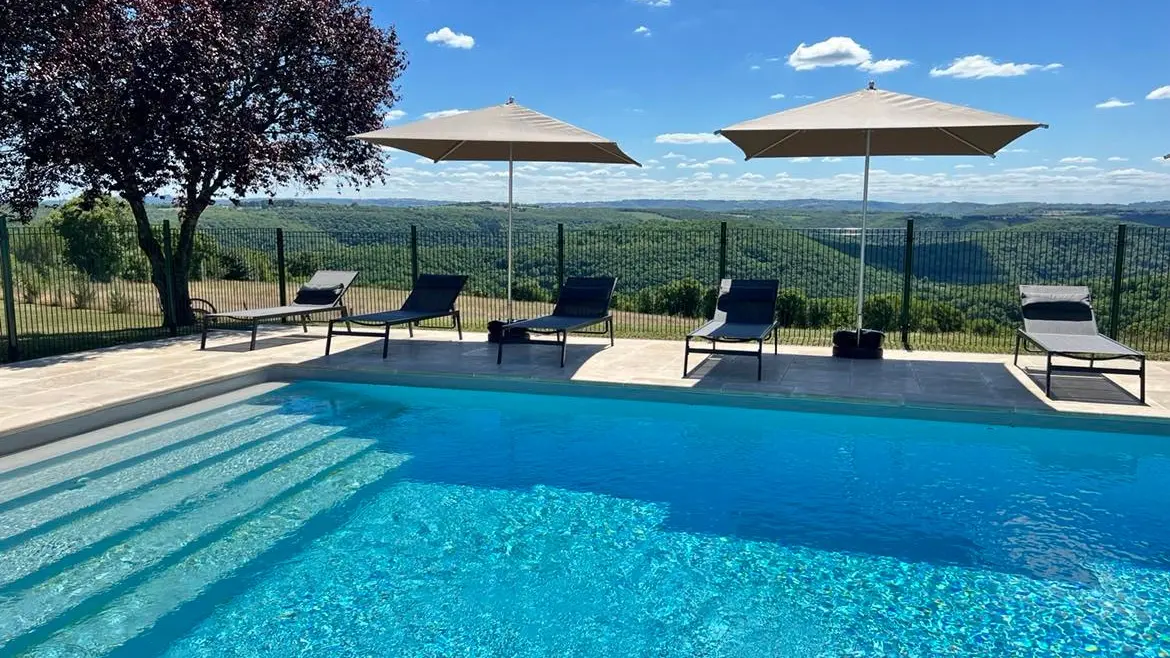 HÔTEL*** Les Vieilles Tours Rocamadour-PISCINE