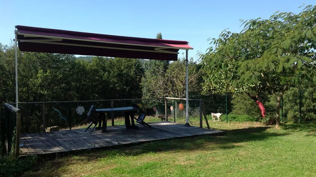 Terrasse avec coin jardin