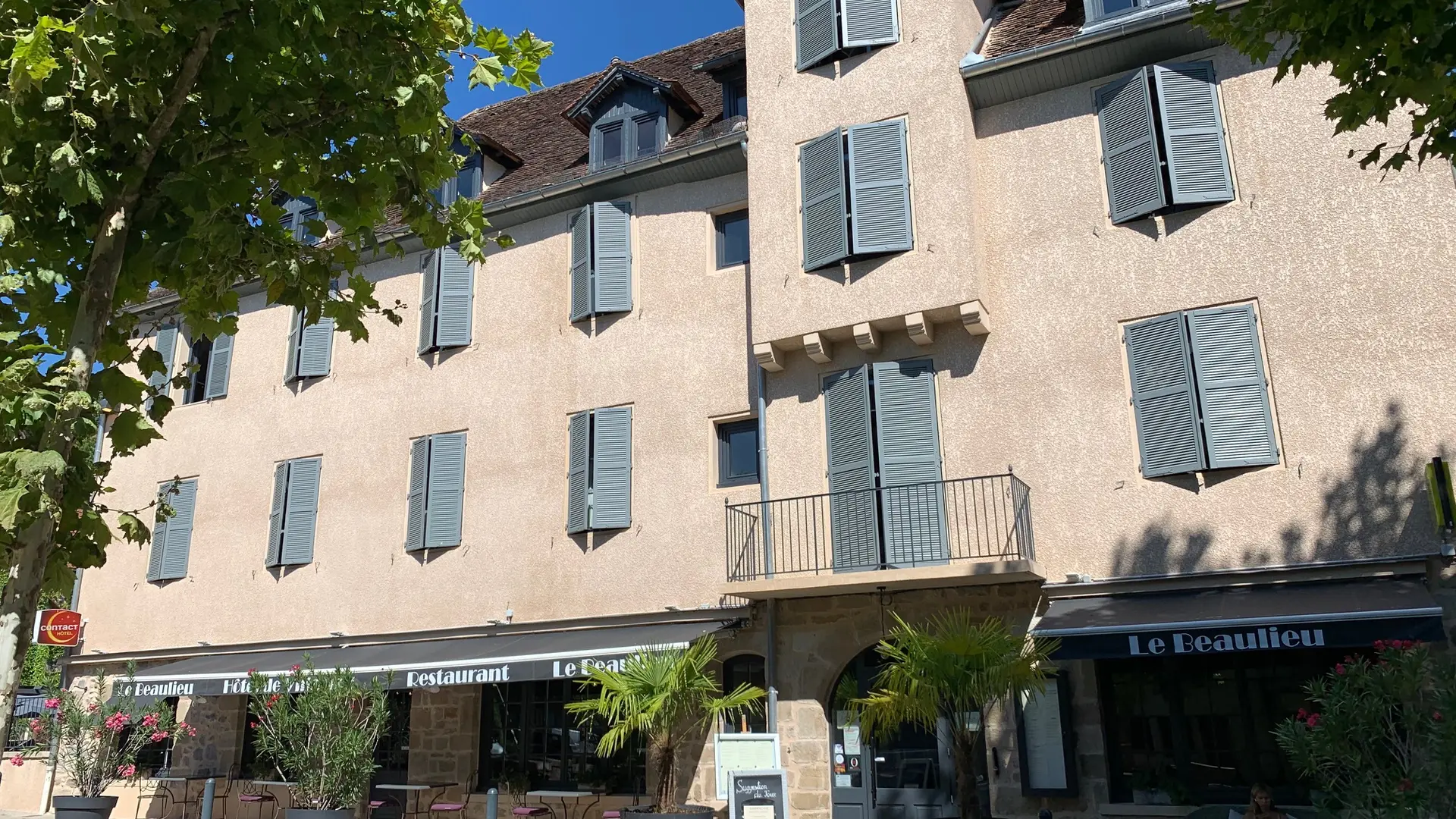 Hôtel-Restaurant-Le-Beaulieu-Façade