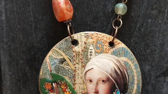 La peintresse, bijoux-collage