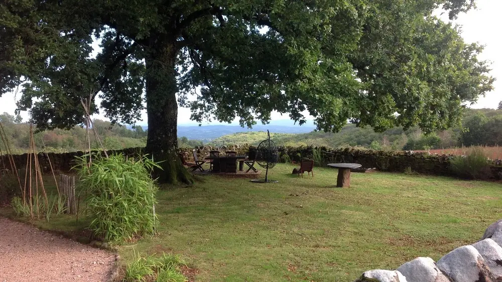 Le jardin et sa vue sur la vallée