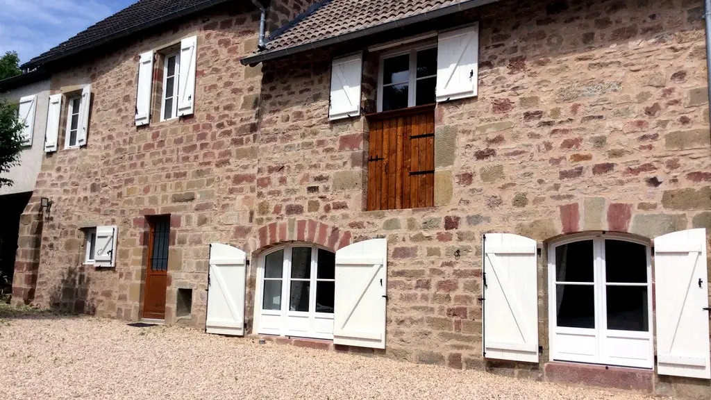 Location LesNoyers-Noailhac_façade