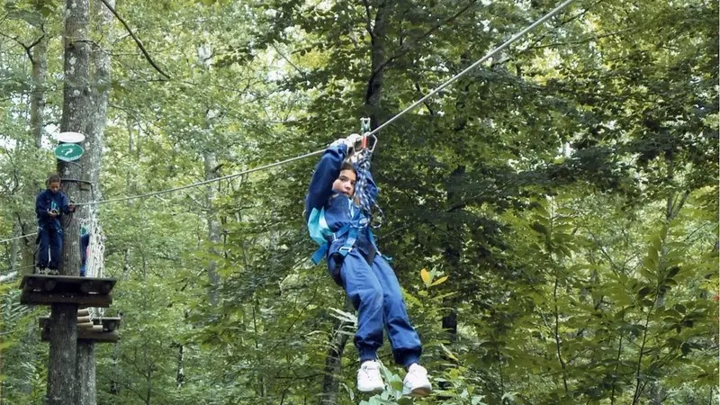 PARC_MAYAVENTURE_AUBAZINE_tyrolienne