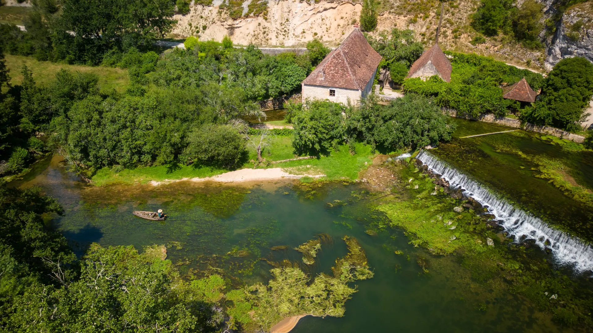 Moulin de cougnaguet dans le Parc naturel du Causse du Quercy