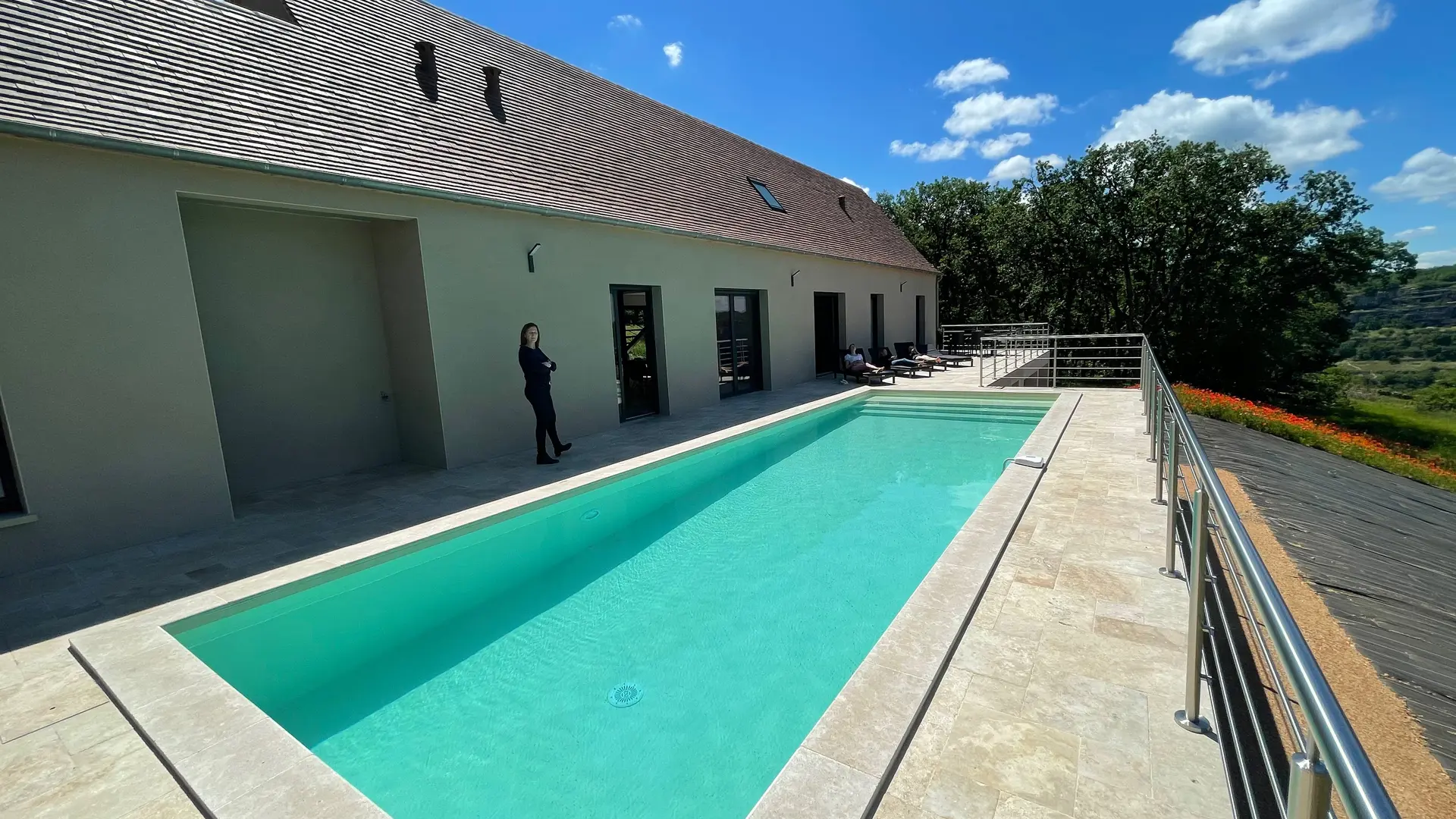 Piscine et terrasse 2