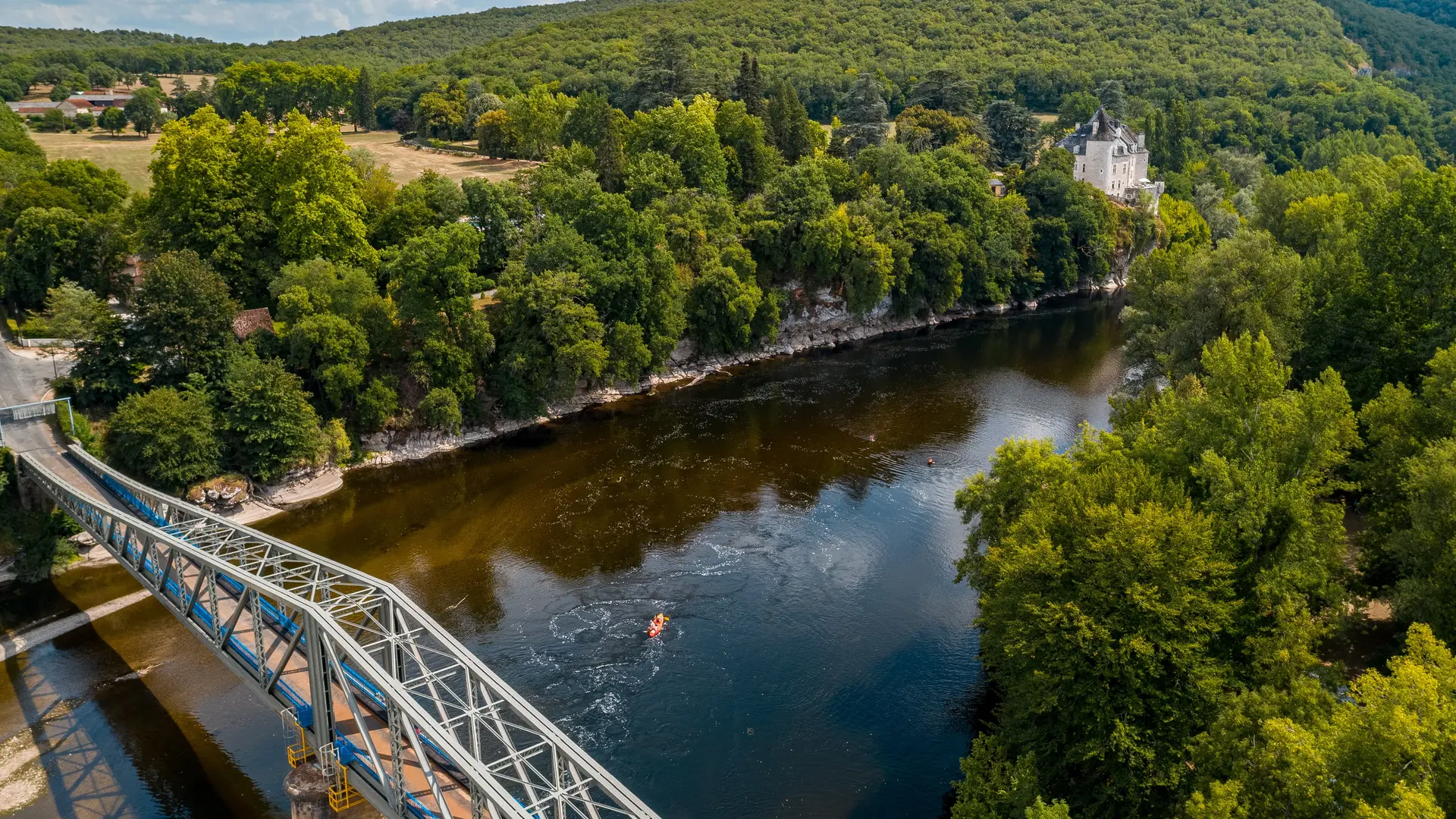 Pont de Pinsac et château de la Treyne