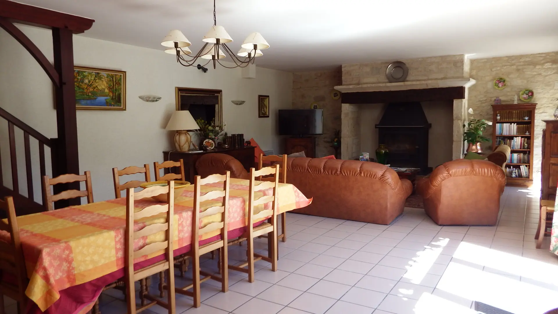 Ferme de Cabrejou-StDenisLesMartel-Salle à manger