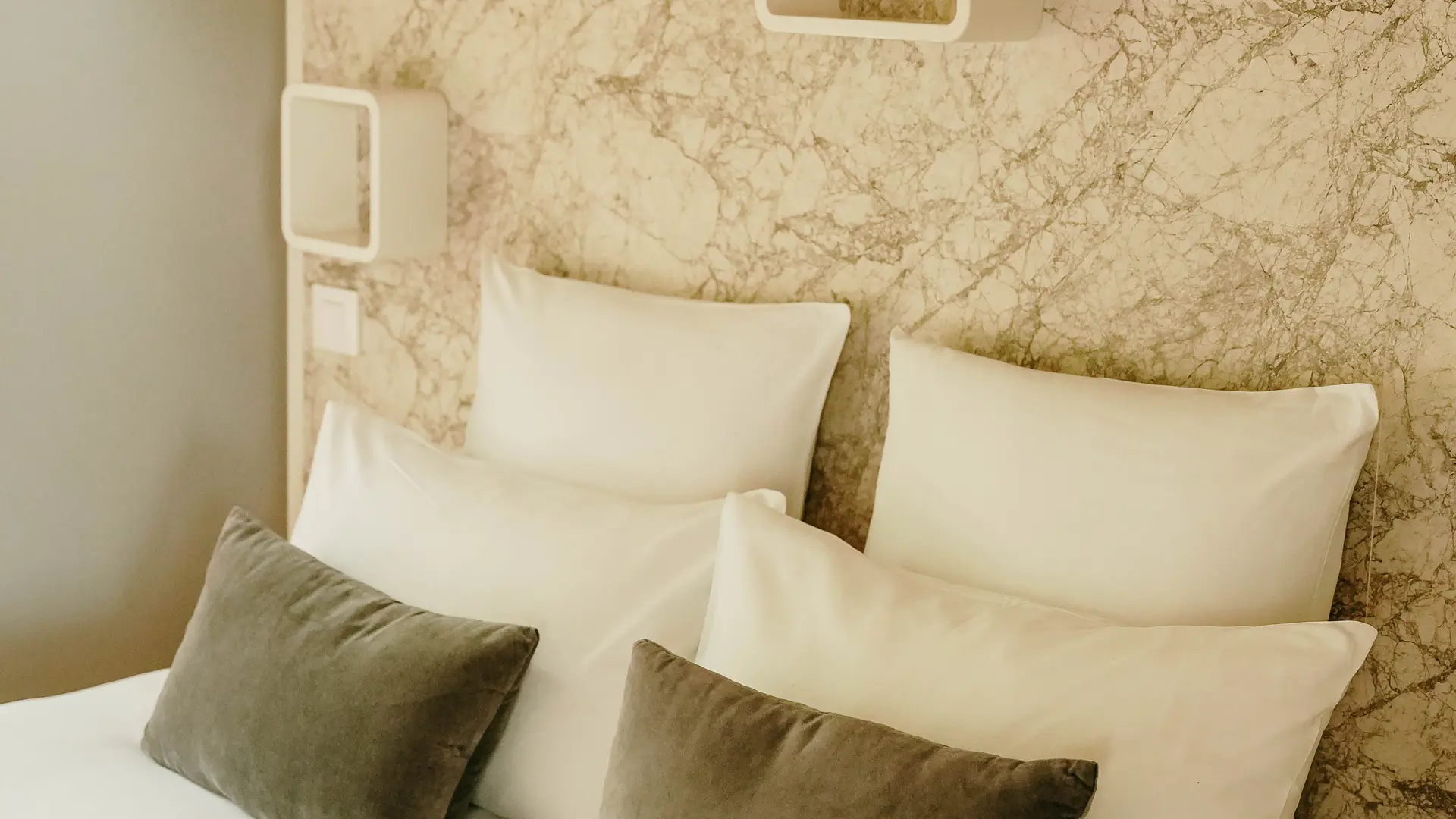 Chambre grand lit - Armand