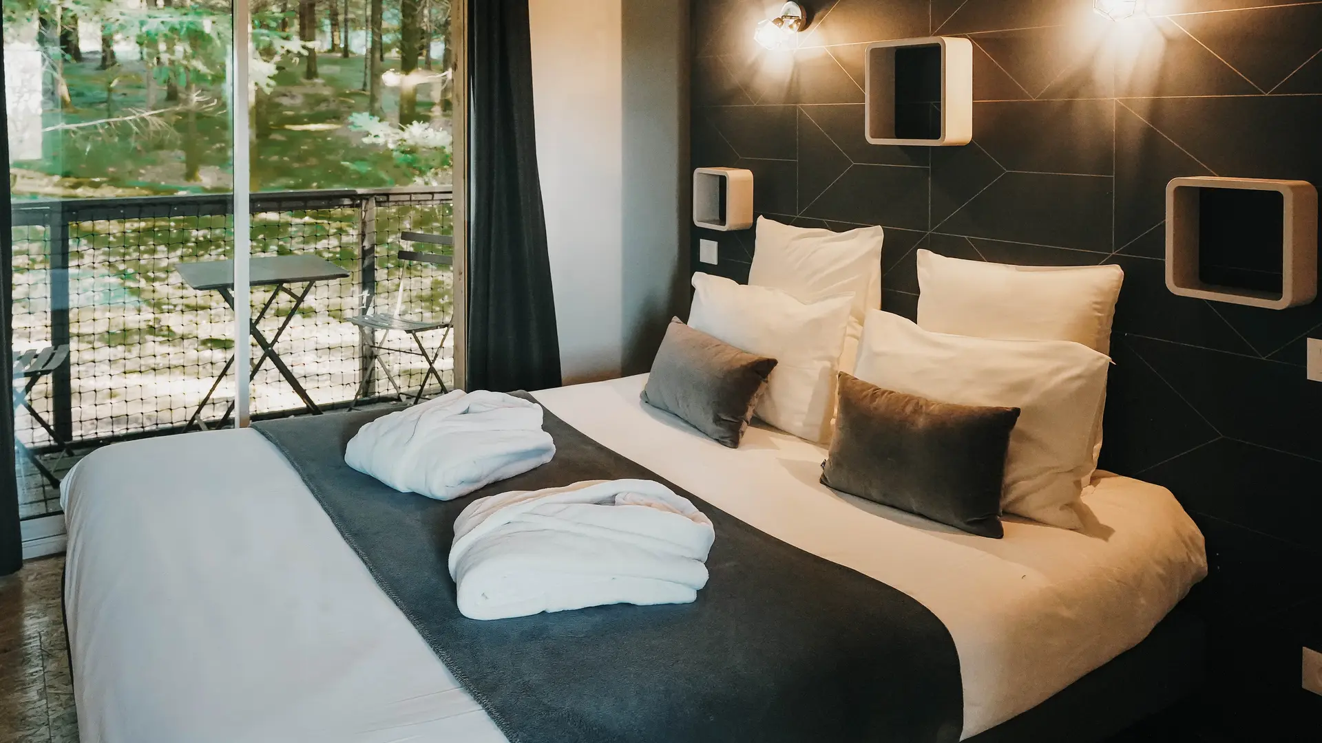 Chambre adulte grand lit - Henry