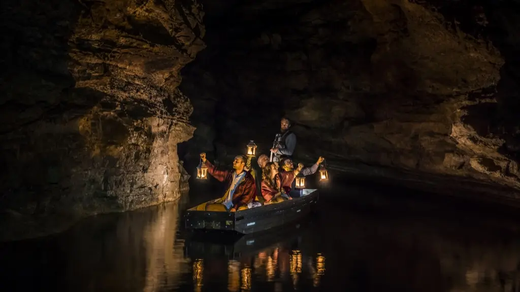 Visiteurs au cours d'une Soirée Explorateurs