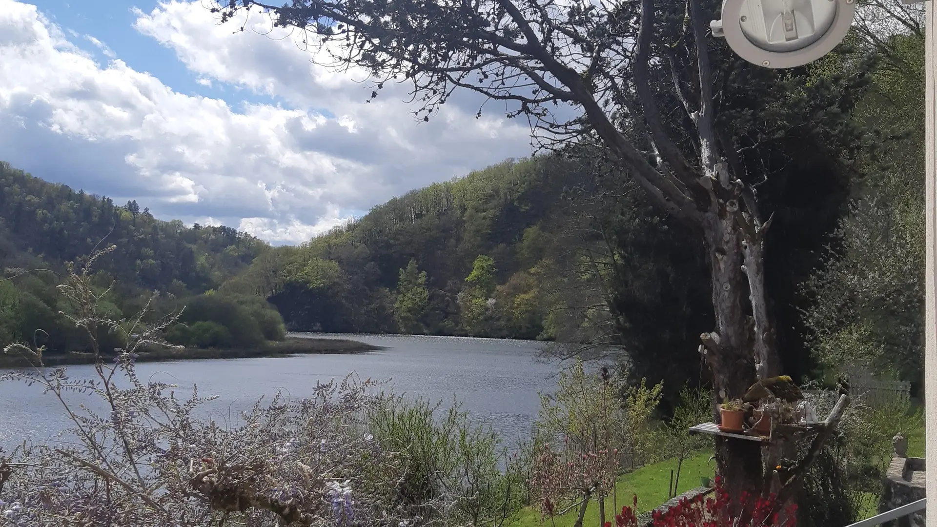 Vue de la terrasse à droite