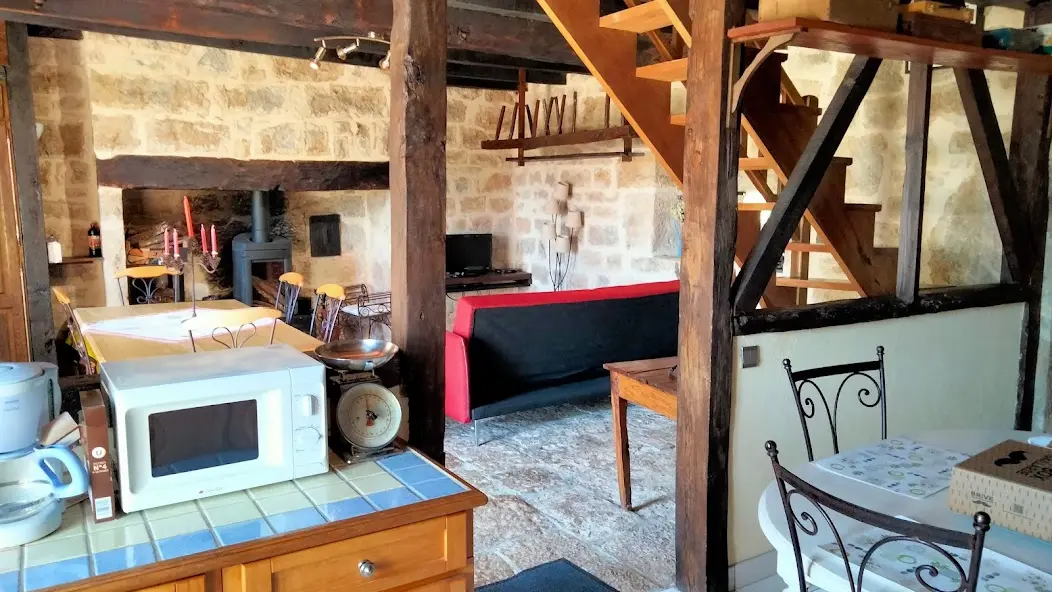 Gîte Joulebois sa cuisine et son salon