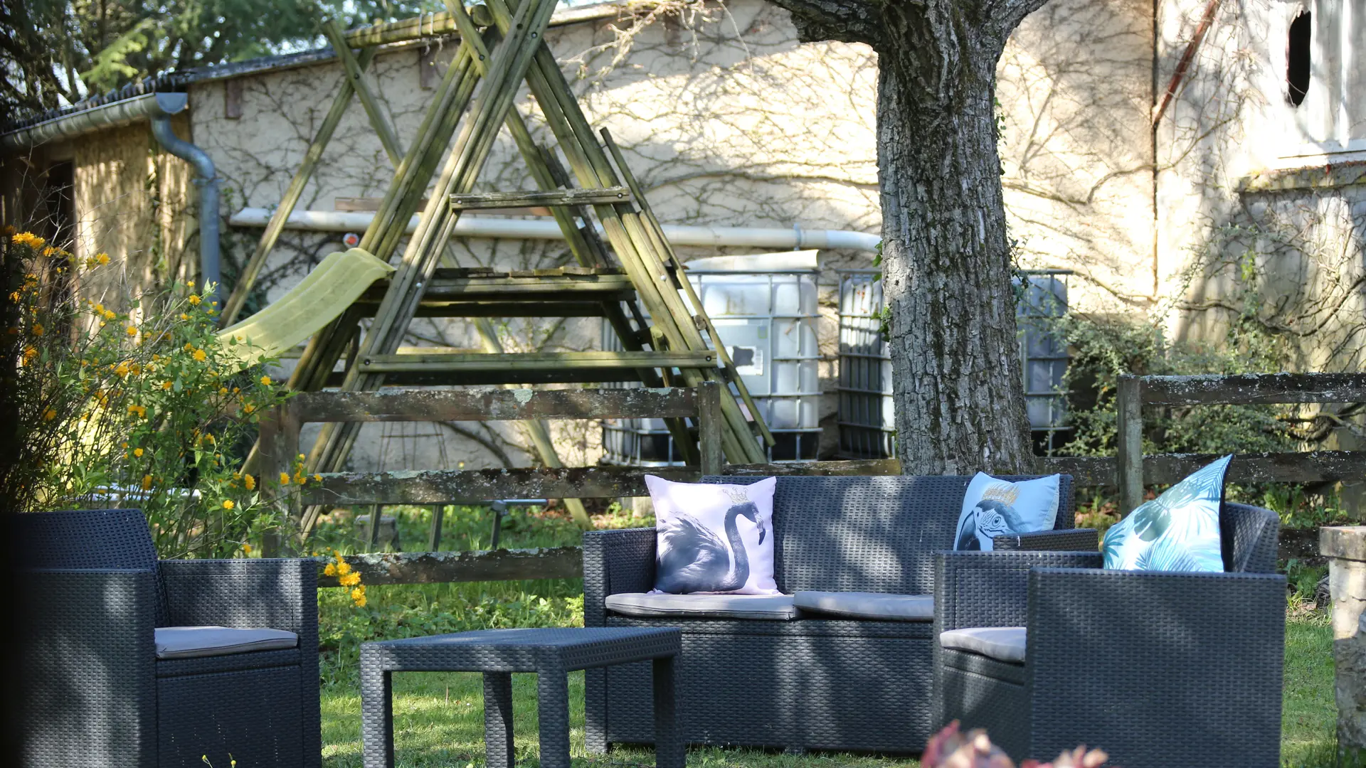 sous les arbres gîte les Gratabels