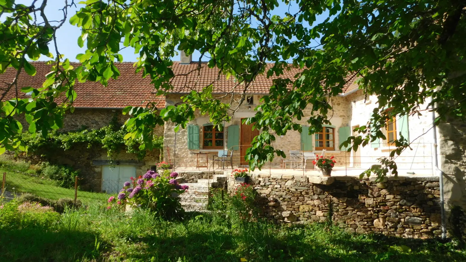 façade_terrasse_vue_du_jardin[1]