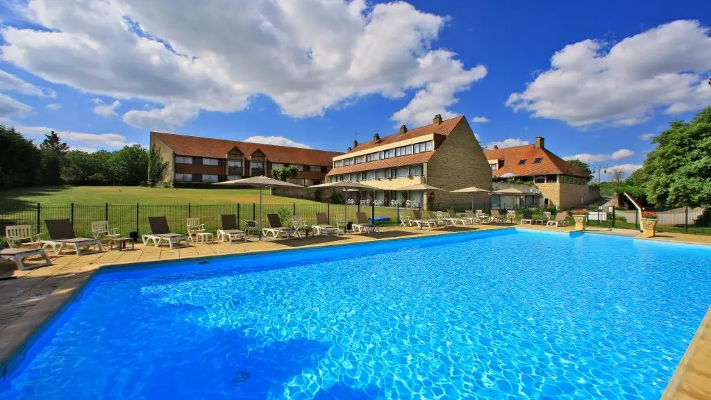 hôtel du château_rocamadour_piscine