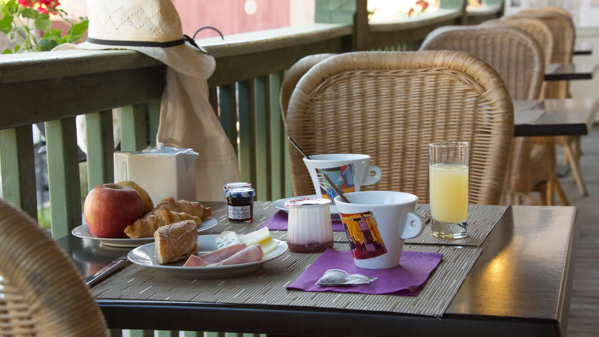 Hotel-Beaulieu-Dordogne-Relais-Vellinus-Petit-Déjeuner