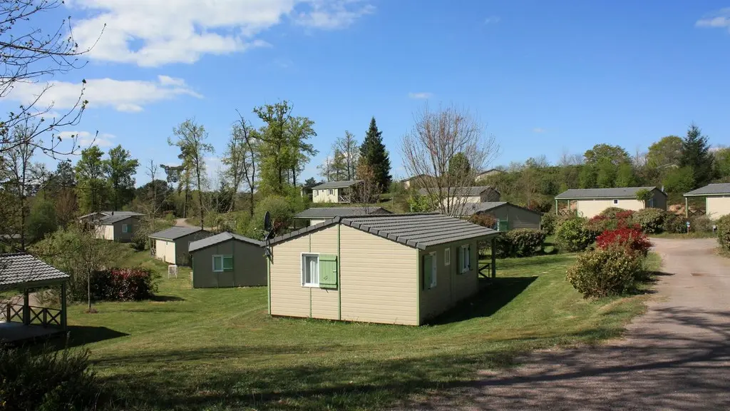 ChaletBoucard-Beynat-vueResidenceHameauxDeMiel