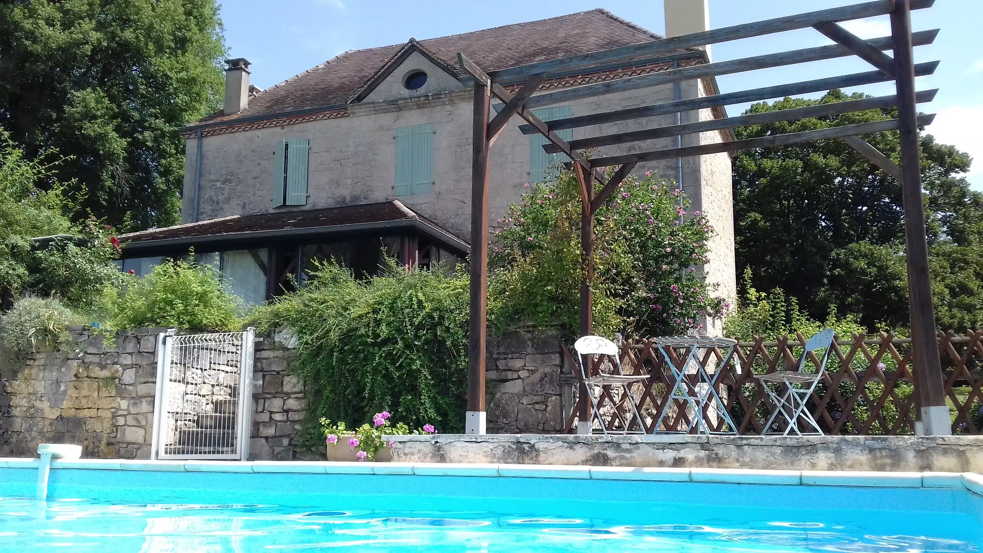 location Carbonnières- Condat-piscine