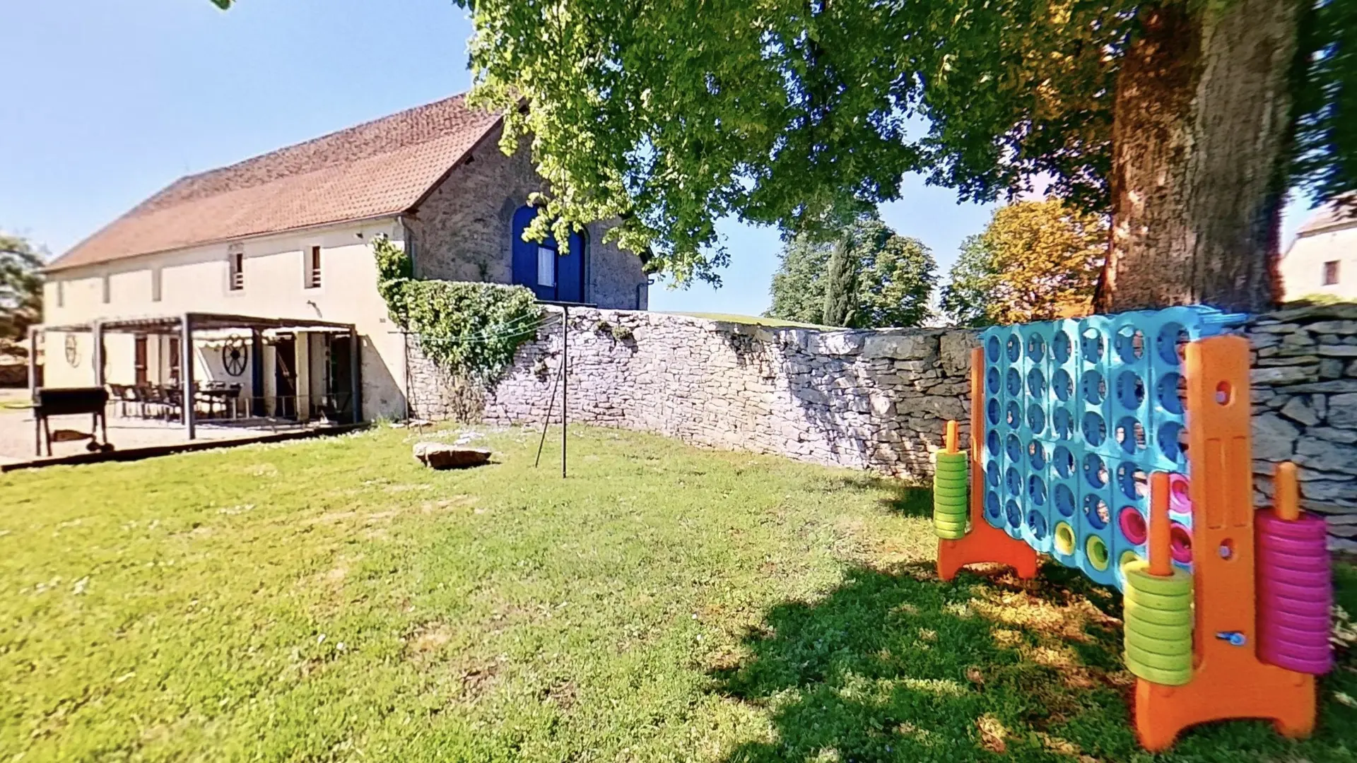 La terrasse avec jeu